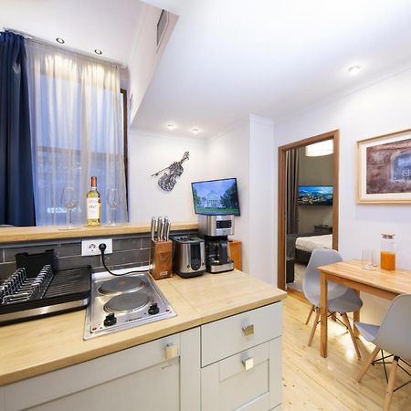 Athenaeum Spacious& Cozy 1Br Prime Location W Balcony Bucarest Extérieur photo