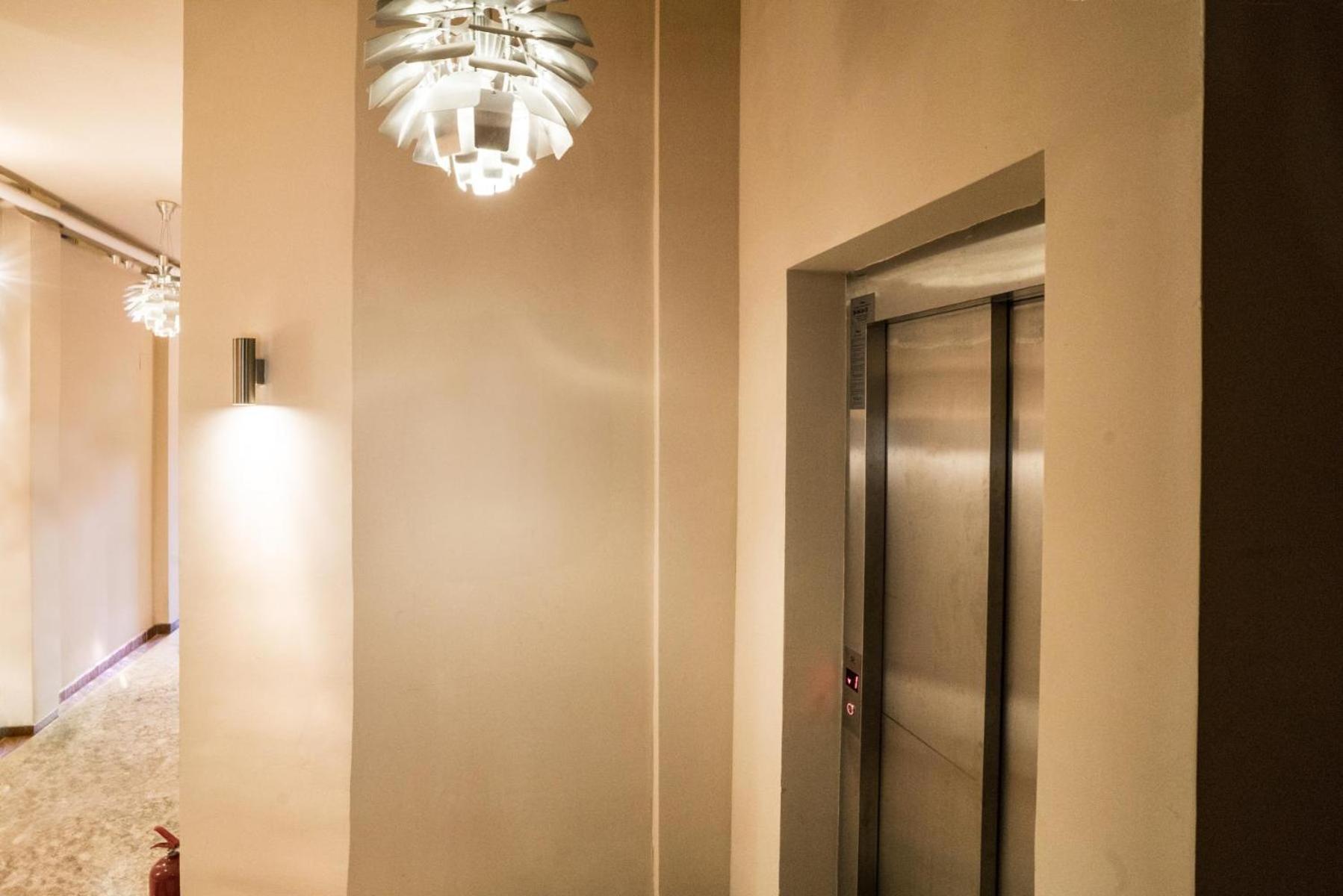 Athenaeum Spacious& Cozy 1Br Prime Location W Balcony Bucarest Extérieur photo