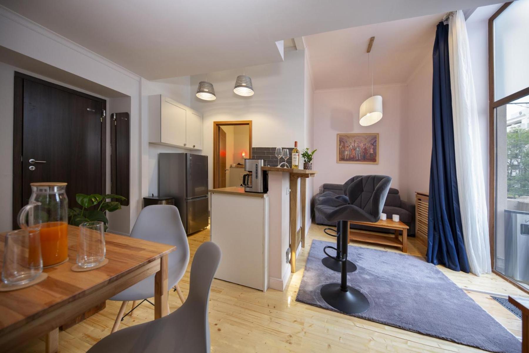 Athenaeum Spacious& Cozy 1Br Prime Location W Balcony Bucarest Extérieur photo