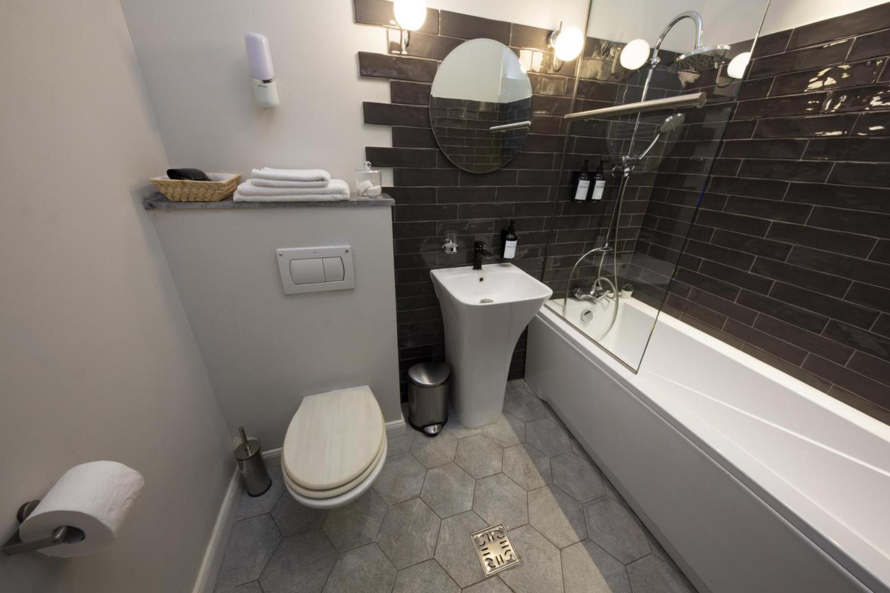 Athenaeum Spacious& Cozy 1Br Prime Location W Balcony Bucarest Extérieur photo